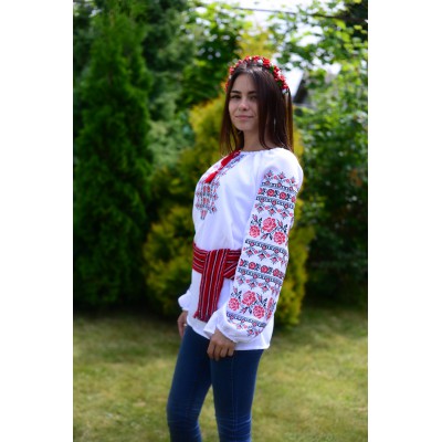 Embroidered blouse "Mountain Roses"